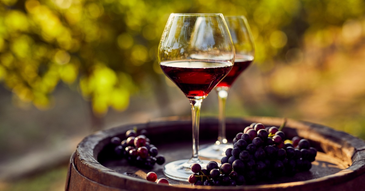 Burgundy vs. Bordeaux Wines: Comparing French Classics